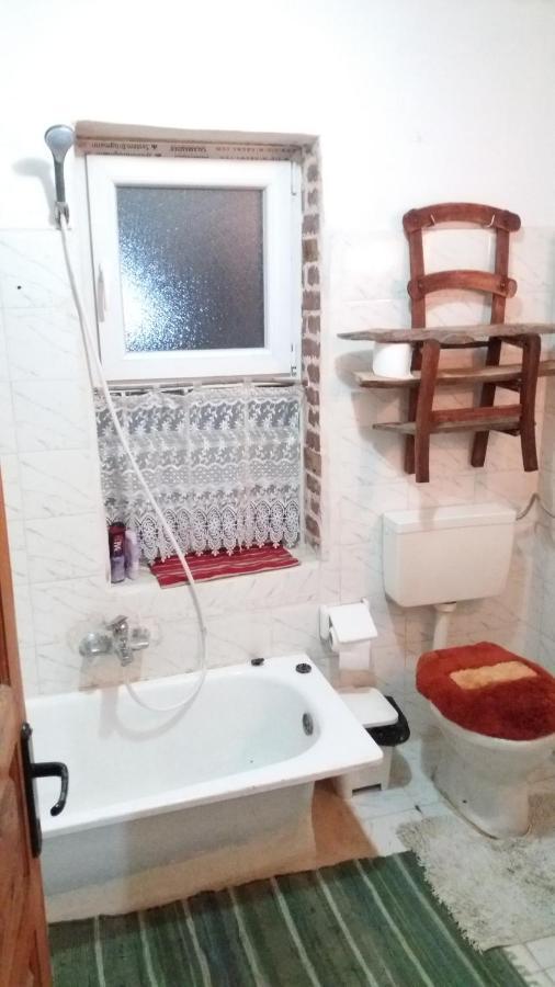 At Home Hostel Görice Dış mekan fotoğraf